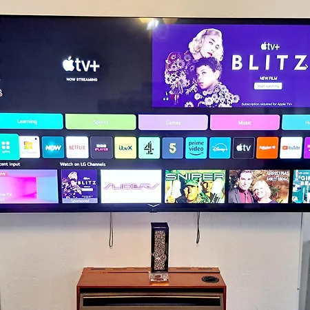 2 Bedroom House In - Sleeps 5 Wifi Parking *