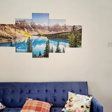 2 Bedroom House In - Sleeps 5 Wifi Parking Semesterbostad