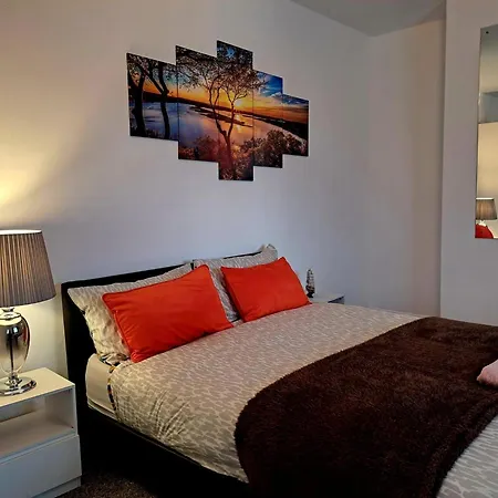 Semesterbostad 2 Bedroom House In - Sleeps 5 Wifi Parking