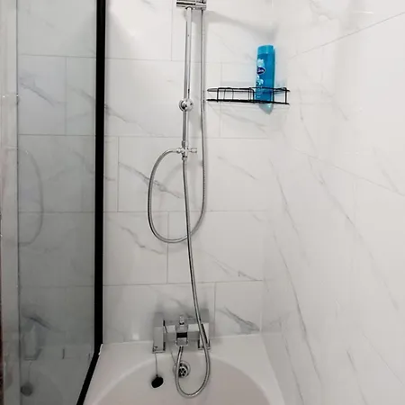 2 Bedroom House In - Sleeps 5 Wifi Pets 別荘