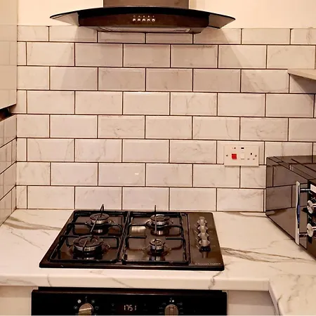 別荘 2 Bedroom House In - Sleeps 5 Wifi Pets *
