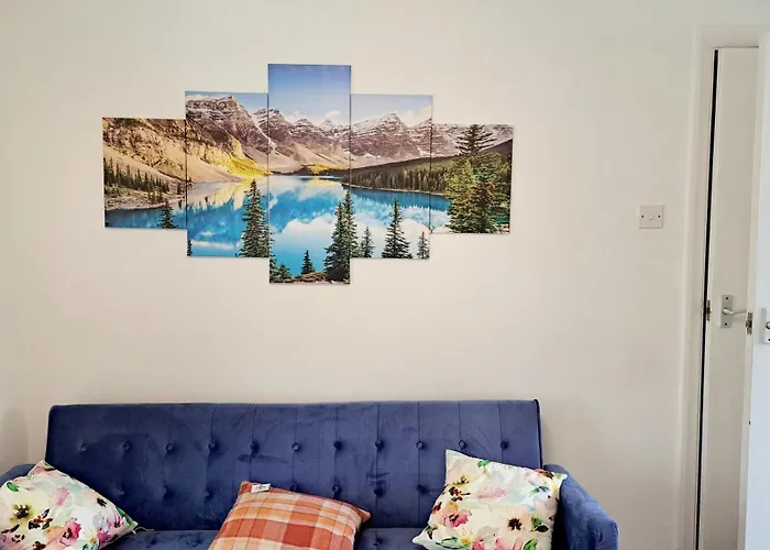 2 Bedroom House In - Sleeps 5 Wifi Parking 度假居