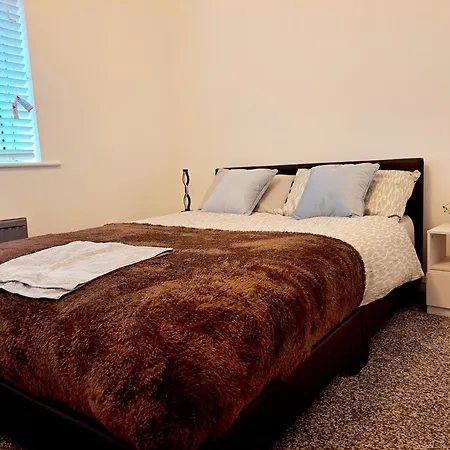 2 Bedroom House In - Sleeps 5 Wifi Parking Σπίτι διακοπών Λιντς