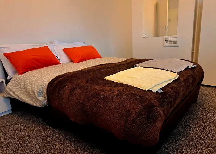 Holiday home 2 Bedroom House In - Sleeps 5 Wifi Parking