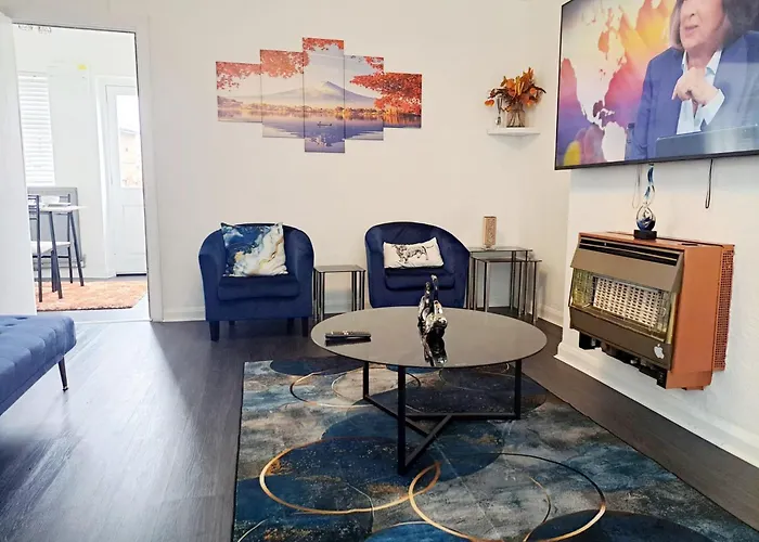 2 Bedroom House In - Sleeps 5 Wifi Parking