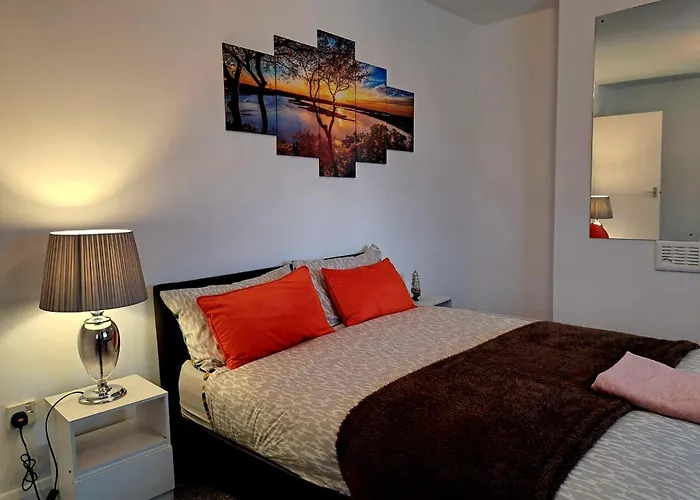 Holiday home 2 Bedroom House In - Sleeps 5 Wifi Parking